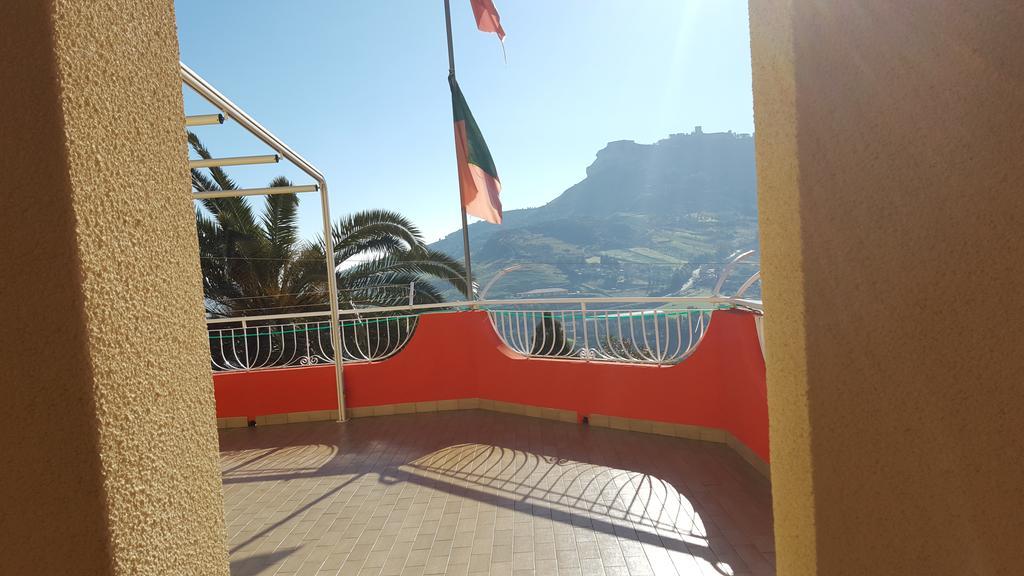 B&B Da Pietro Calascibetta エクステリア 写真