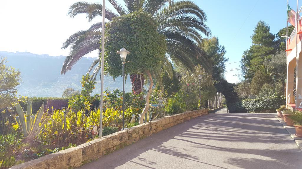 B&B Da Pietro Calascibetta エクステリア 写真